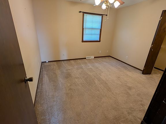 2nd image of 2205 Dagley St #A