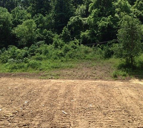 4th image of 649 Shady Ln