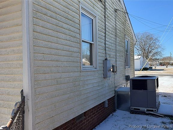 3rd image of 1928 Willow St