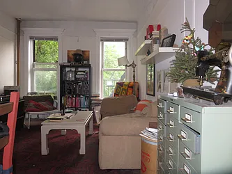 Rented by Rennit Inc.