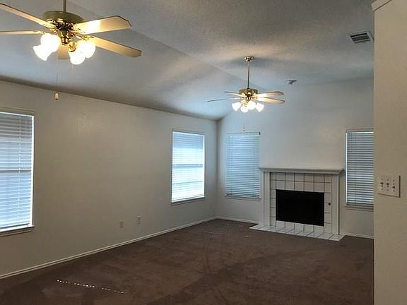 5th image of 1514 Cross Courts Dr