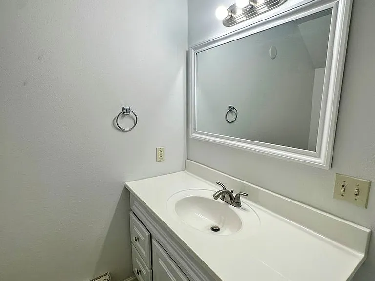 533 Methow St — Photo 10