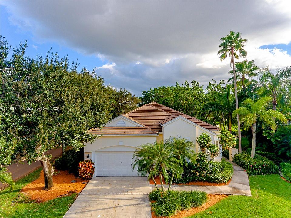 1st image of 2195 Bay Ct