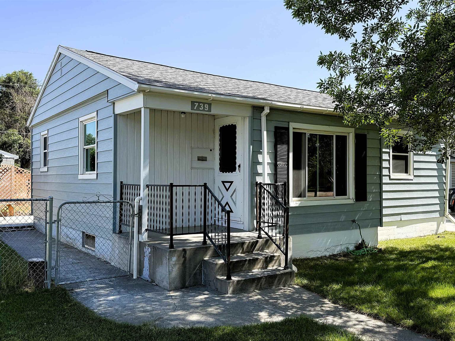 739 S 13th St, Worland, WY 82401 | Zillow