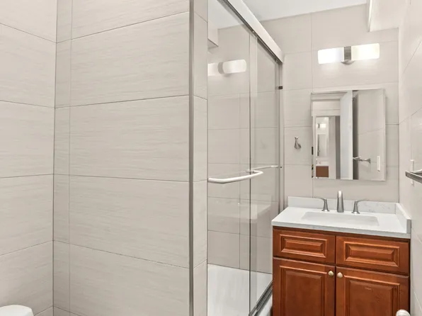 220 Madison Avenue image 5 of 8