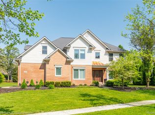 22139 Barclay Dr, Novi, MI 48374