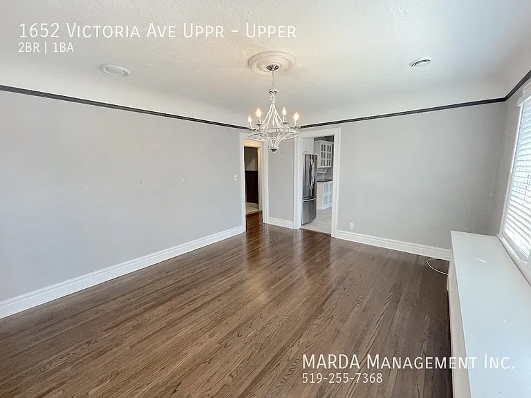 1652 Victoria Ave #UPPER — Photo 6