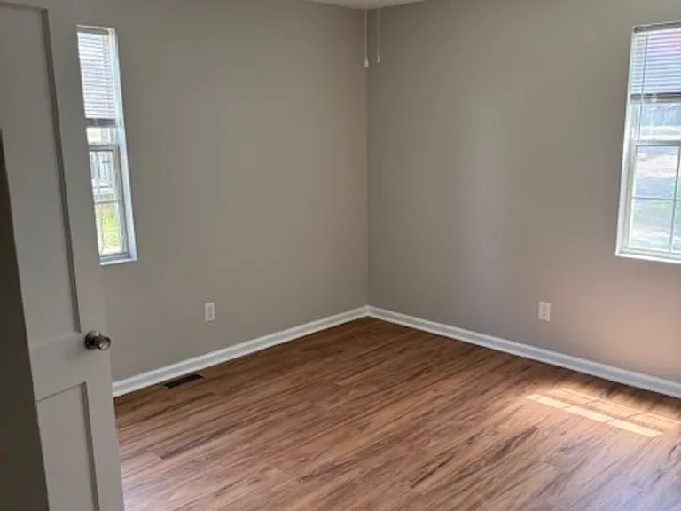 103 Elizabeth Ave — Photo 7