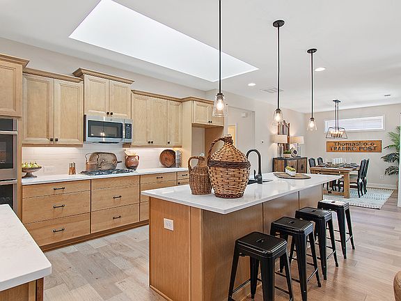The Newbury Model Photos - Kitchen