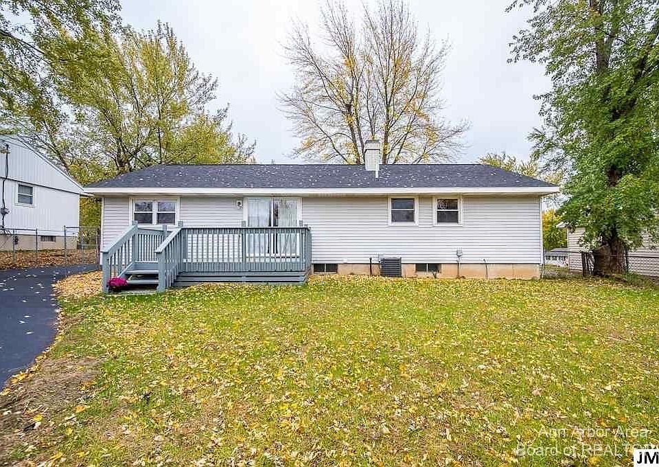 5576 Viking Dr, Jackson, MI 49201 Zillow