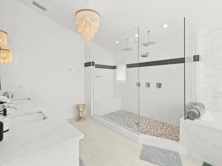 3001 Jasmine Ct — Photo 46