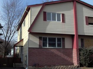 71 Lonergan Dr, Suffern, NY 10901