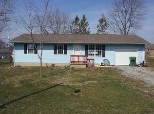 916 W Perrine St, Johnston City, IL 62951