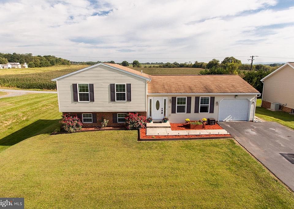 1st image of 18804 Diller Dr