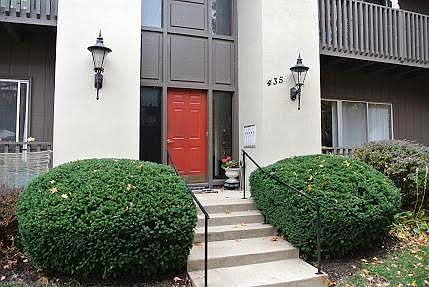 2nd image of 435 W 104th St APT D
