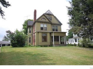 30 Farview Ave, Danbury, CT 06810