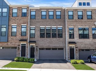 27 Linder Court, Middletown, NJ 07748