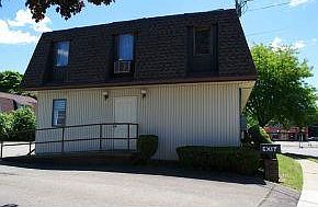 4th image of 3001 E Main St