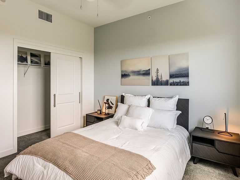 Zillow ibuying picture