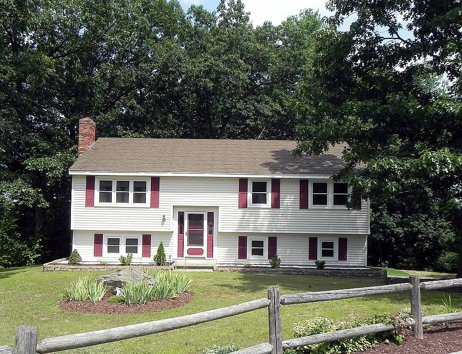 1st image of 14 Lamplighter Dr