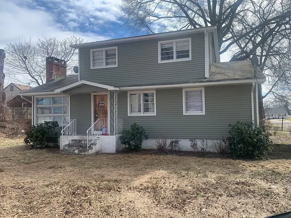127 Bretton St, Bridgeport, CT 06606