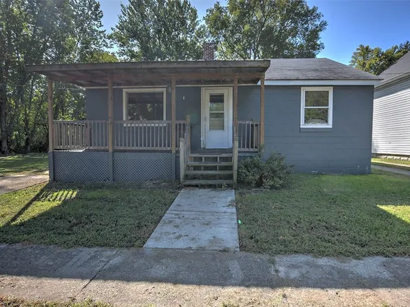 757 Elizabeth St, Illiopolis, IL 62539