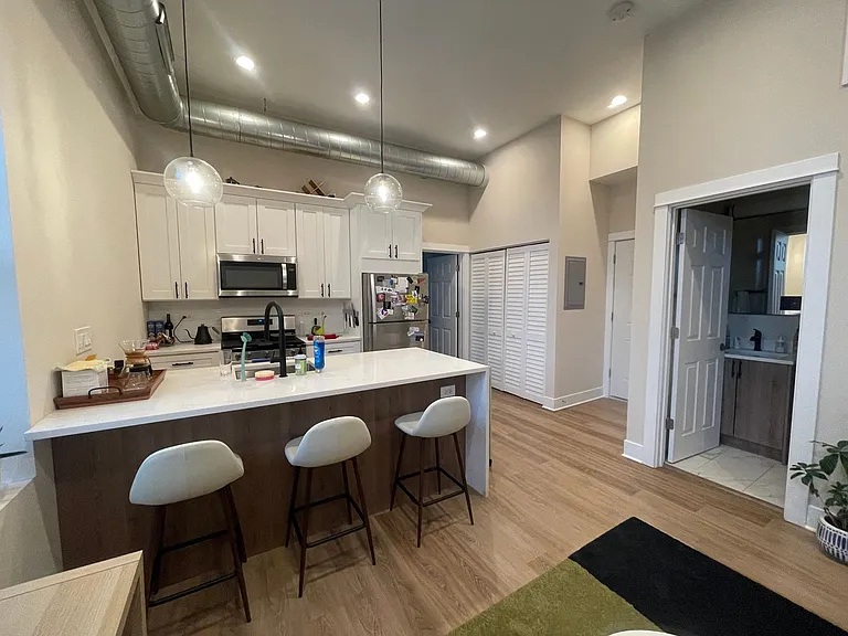 1447 W. Superior St. — Photo 10
