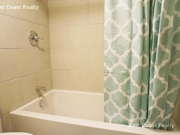 3rd image of 10 Brainerd Rd APT 14