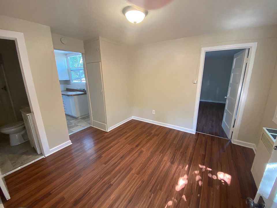 2nd image of 1390 California St #2