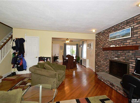 4th image of 36 Juniper Ave