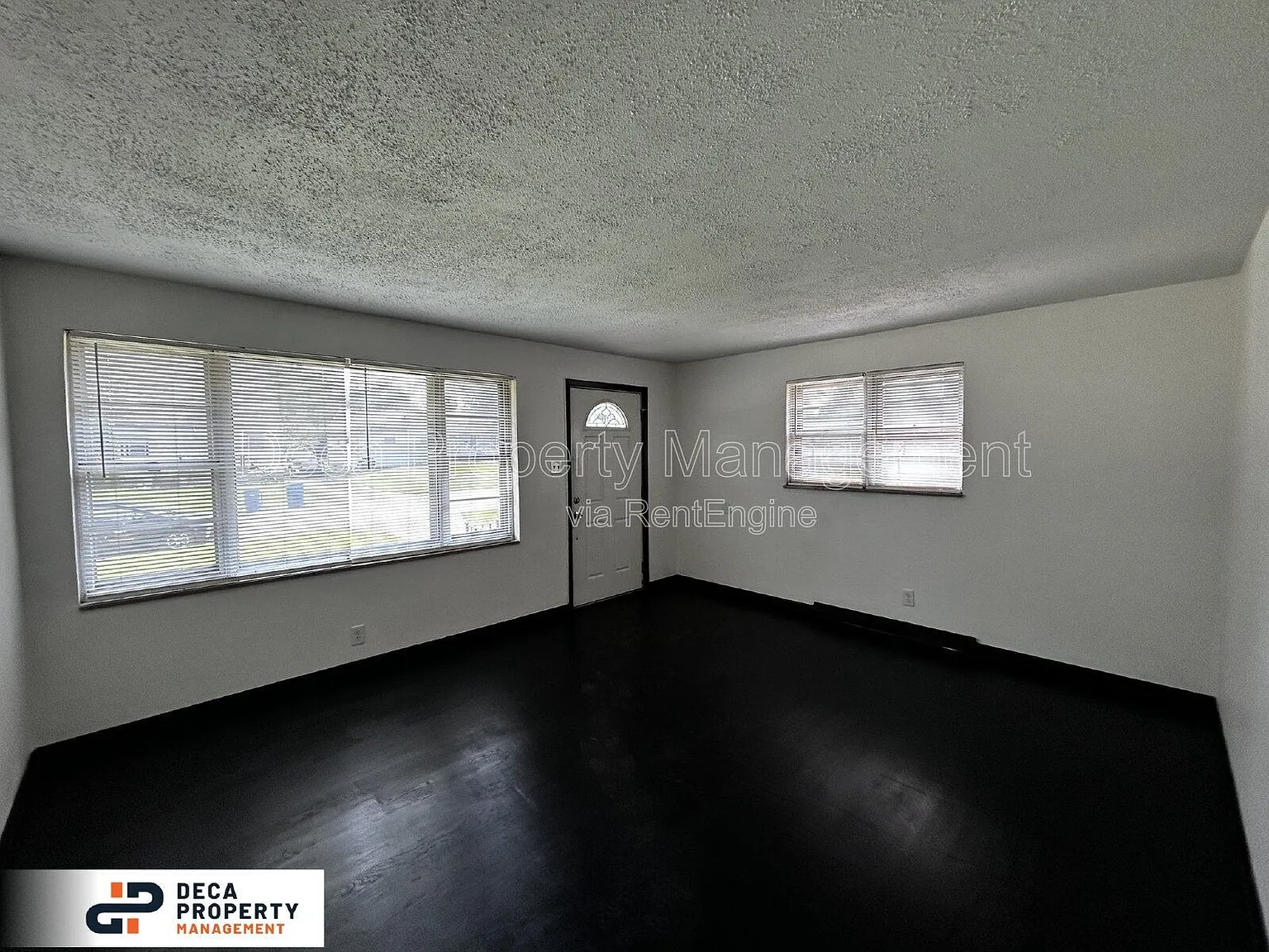 3 bed, 1.0 bath, 1064 sqft, $1,210 — Photo 2