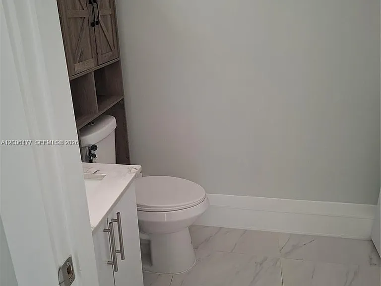 1814 SW 97th Ter #A — Photo 8