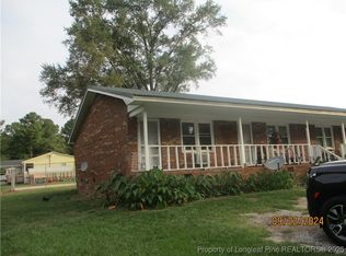 104 W North St, Roseboro, NC 28382