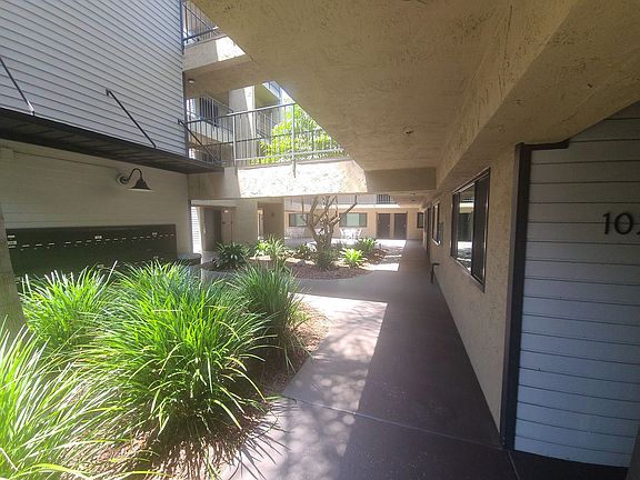 2nd image of 3808 Georgia St #403