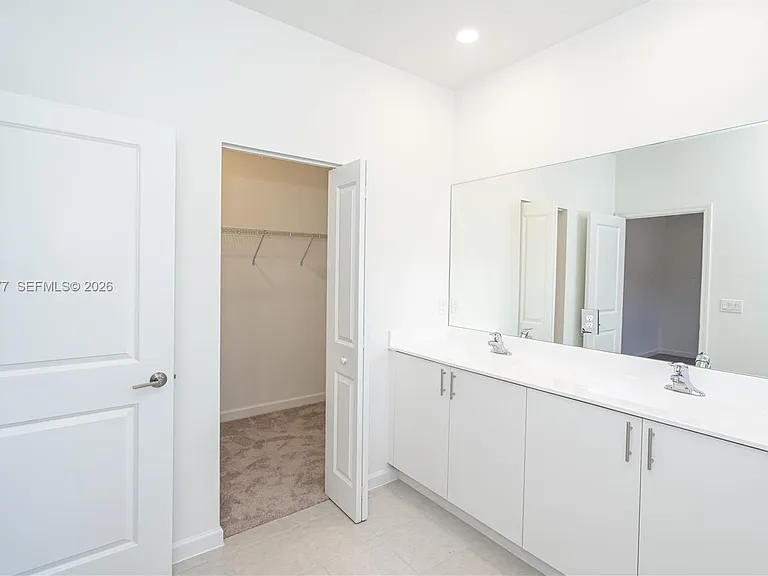 270 SW 159th Pl — Photo 24