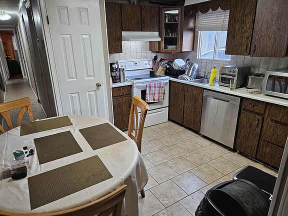 5th image of 8220 King George Blvd #60