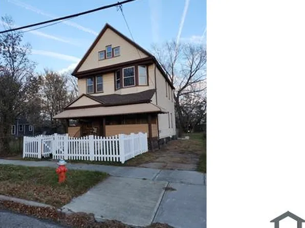 2357 E 57th St, Cleveland, OH 44104