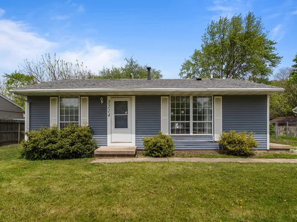 3214 York Dr, Champaign, IL 61821