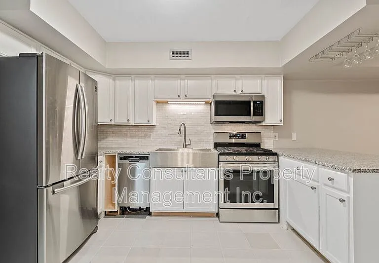 604 E Iredell Ave #5 — Photo 8