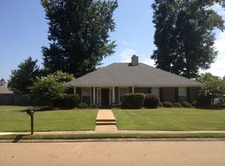 100 Chestnut Dr, Brandon, MS 39047