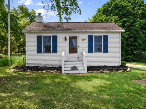 934 Fountain St, Mineral Point, WI 53565