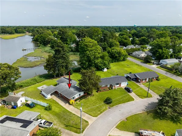 27 Rivercrest Dr, Portsmouth, VA 23701