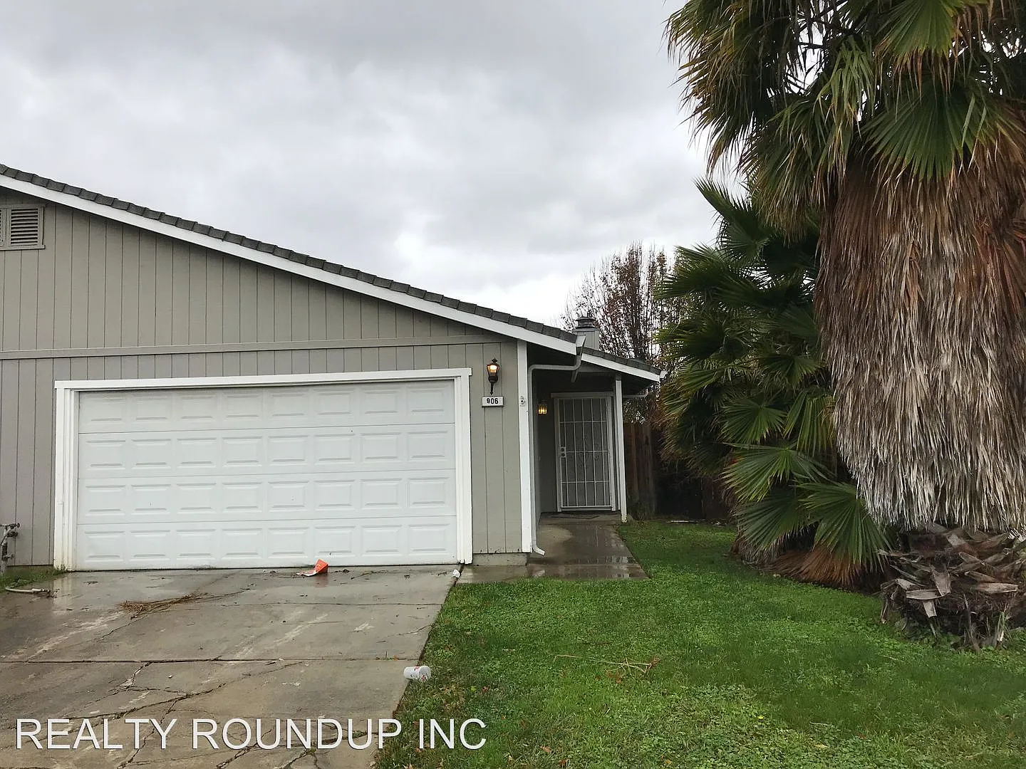 906 Delane Dr photo 1