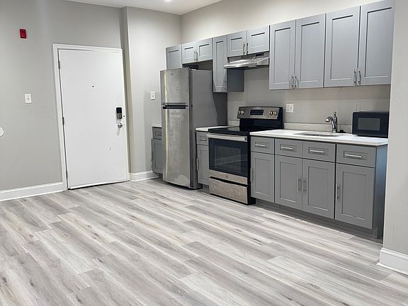 2nd image of 3857 N Broad St Floor 2