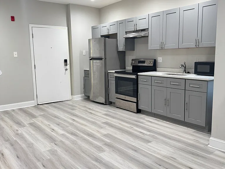 3857 N Broad St #2 — Photo 2