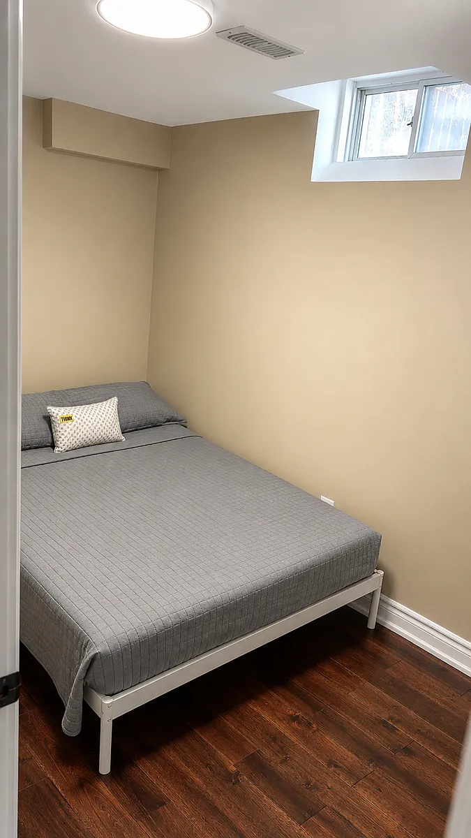 Photo 1 of 4 - Rallymaster Hts - Mississauga, ON Bedroom A: $1,130 Private room with Double sized bed - Rallymaster Hts