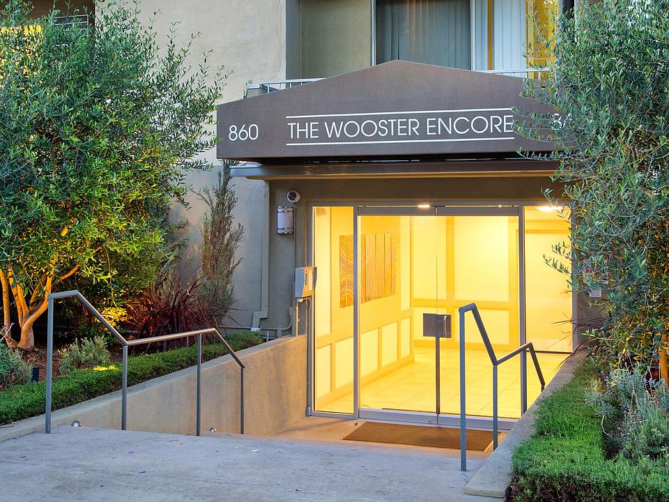 1st image of 805 S Wooster St APT 301