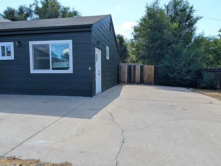 5375 Perry St — Photo 16