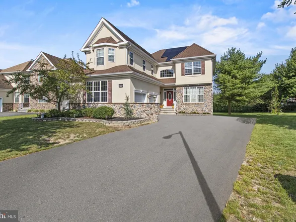 23 White Oak Dr, Egg Harbor Township, NJ 08234