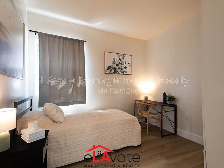 564 N Virgil Ave #560 — Photo 11